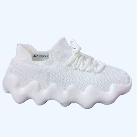 NWT in Box Gorgeous BERNIE MEV 38 (7-7.5 US) Davin Comfort white Chunky Sneakers - Picture 1 of 13